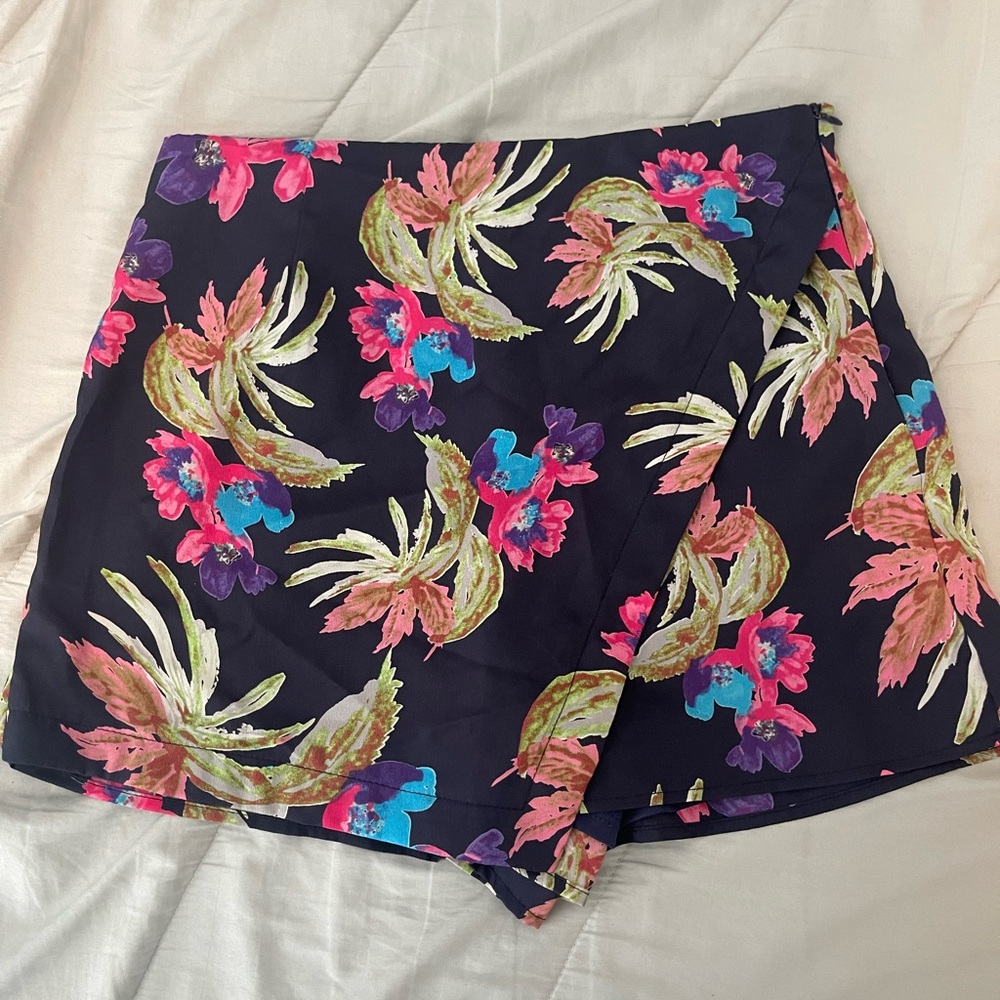 Navy Floral Skort Meduum